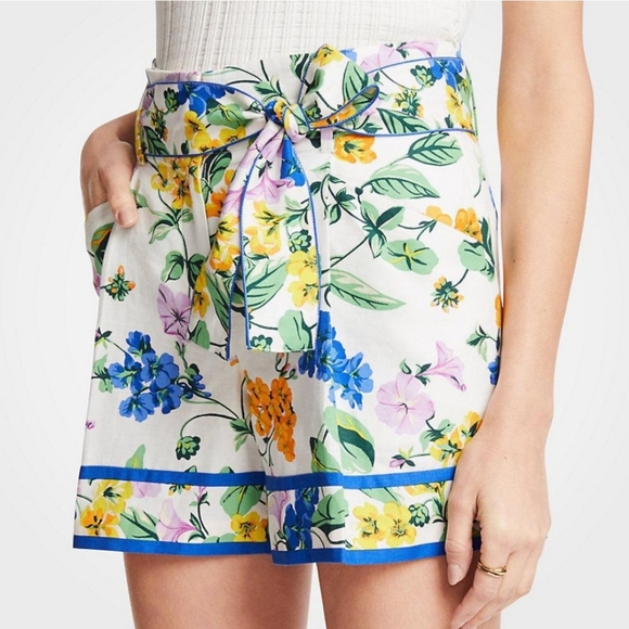 Ann Taylor Multicolored Floral Tie Waist Shorts with Blue Piping Size 2 NWT - Picture 15 of 16